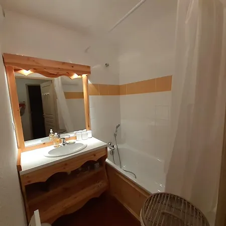 Apartment 4 Pers A Valfrejus, Proche Telecabine - Fr-1-561-138 Modane
